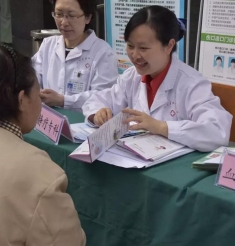 512国际护士节--“护理，引领之声-人人享有健康”义诊活动